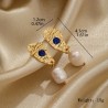 Pendientes clásico de perlas con piedra azul