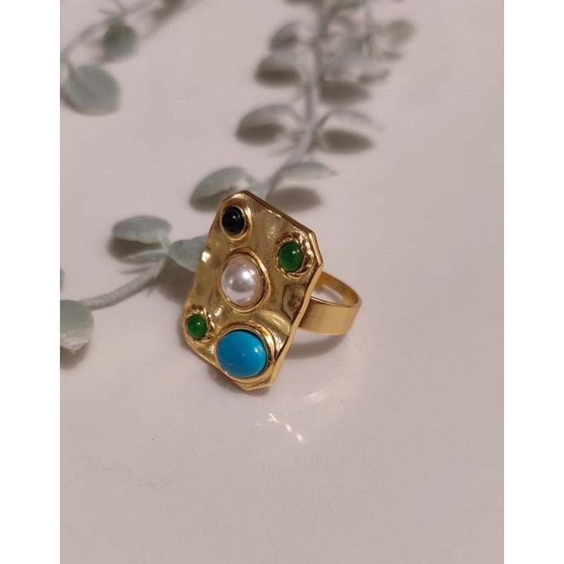 Anillo rectangulo con piedras