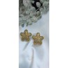 Pendientes trébol dorados