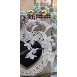Pendientes blancos