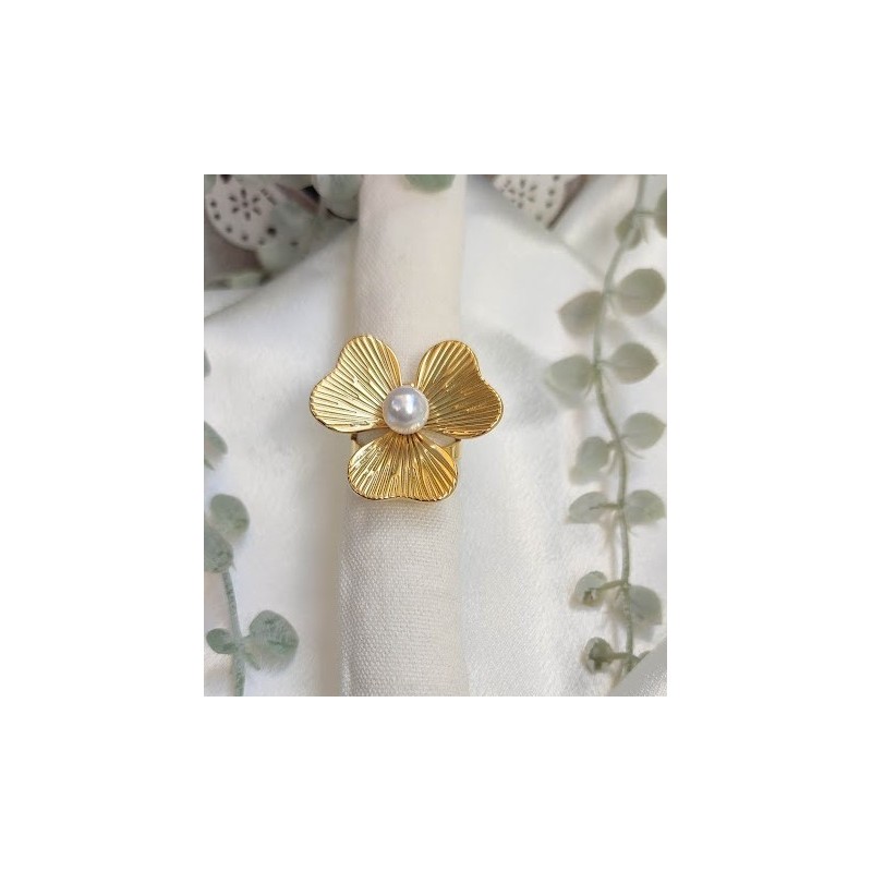 Anillo ajustable Flor con perla de agua natural