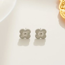Aretes plateados